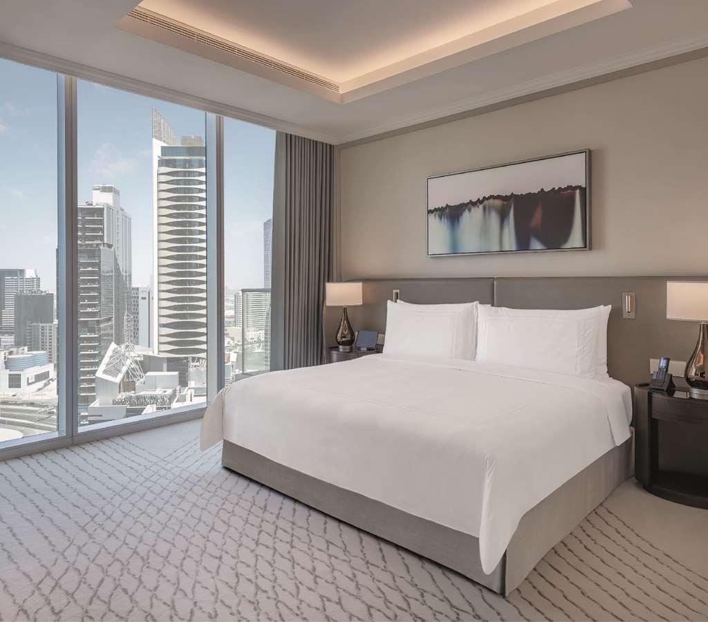 Address Dubai Mall Phòng bức ảnh A bedroom at the hotel