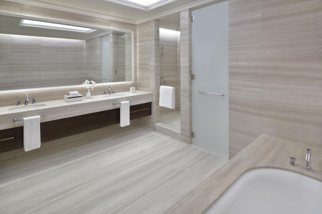 Address Dubai Mall Ngoại thất bức ảnh Bathroom